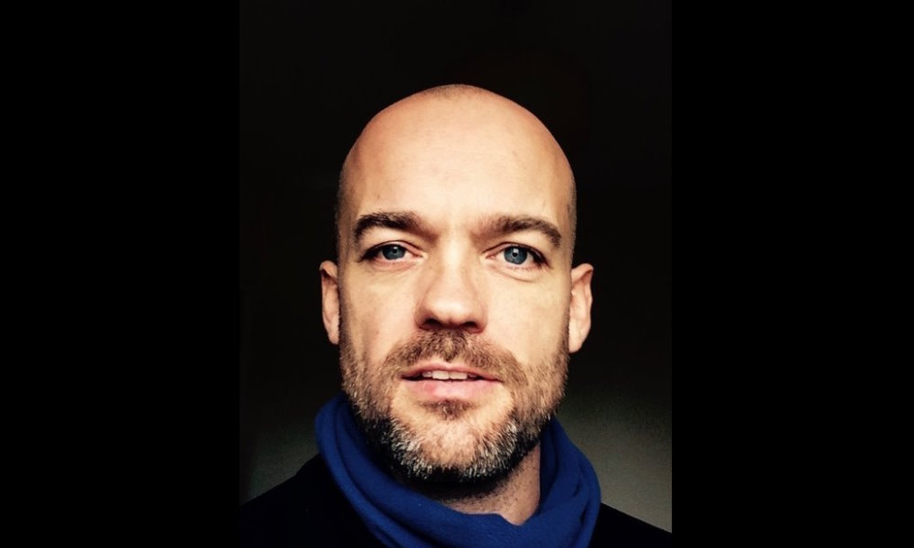 sprevadzanie david mooney